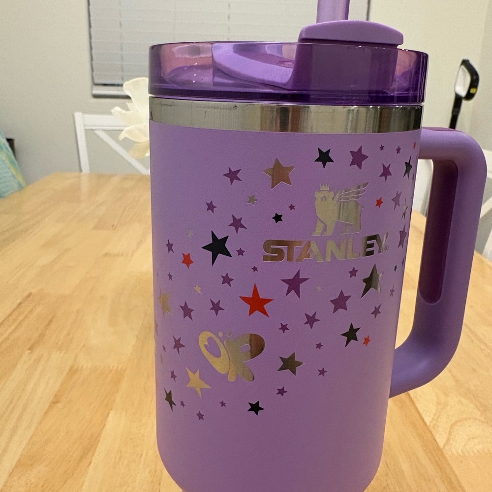 💜 Olivia Rodrigo Stanley 40oz 💜 - Picture 8 of 8